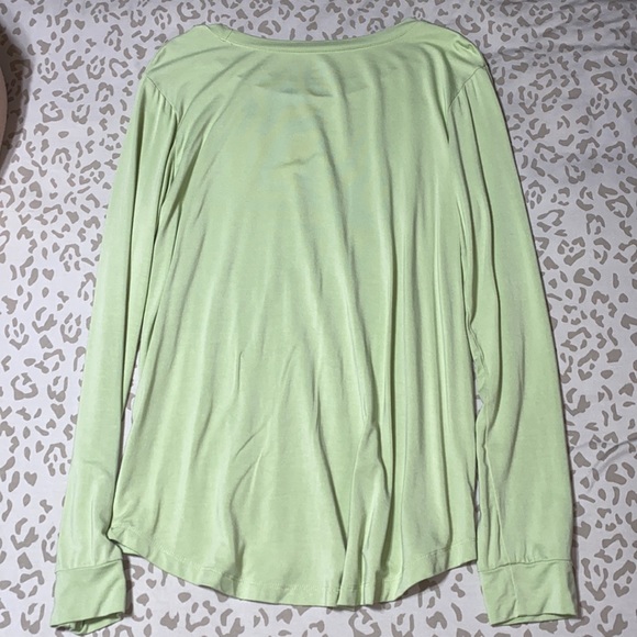 Kyte Baby Women’s Jogger Set in Pistachio - Picture 9 of 14